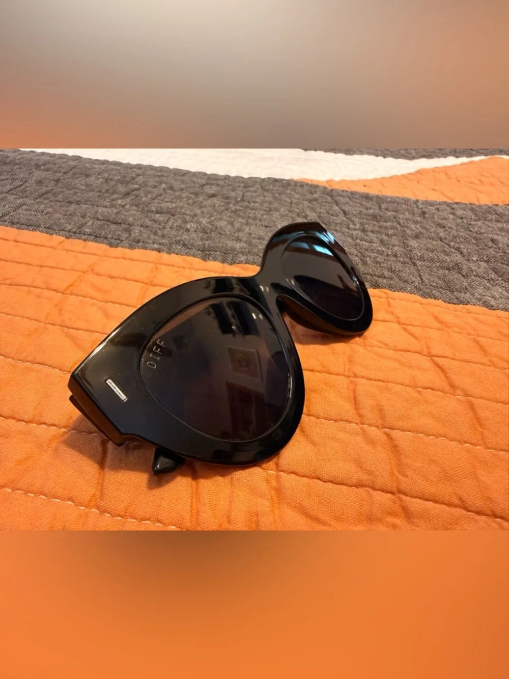 Diff Eyewear Black Cat-Eye Sunglasses - Picture 4 of 7